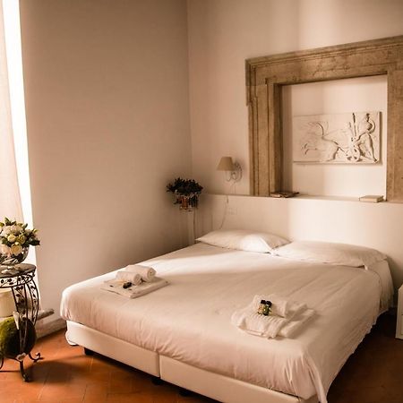 Flowers Apartments Рим Номер фото
