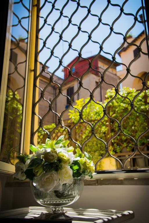 Flowers Apartments Рим Номер фото