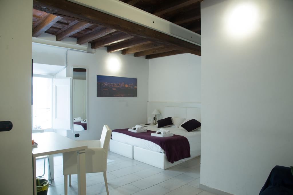 Flowers Apartments Рим Экстерьер фото