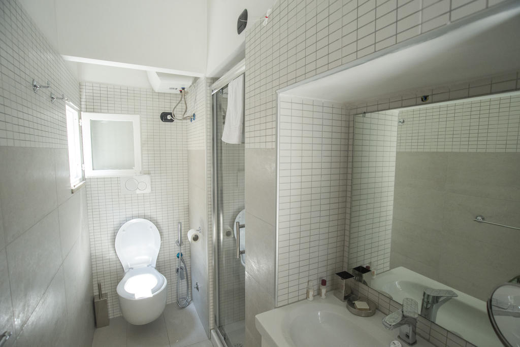 Flowers Apartments Рим Экстерьер фото