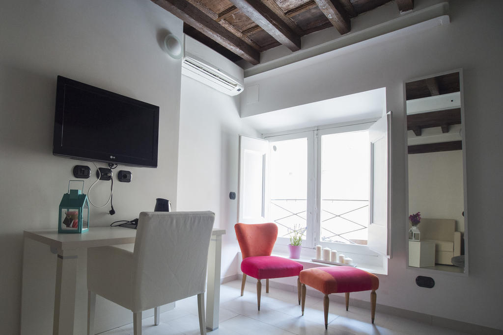 Flowers Apartments Рим Экстерьер фото