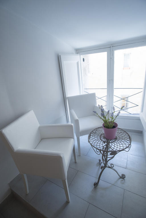 Flowers Apartments Рим Экстерьер фото